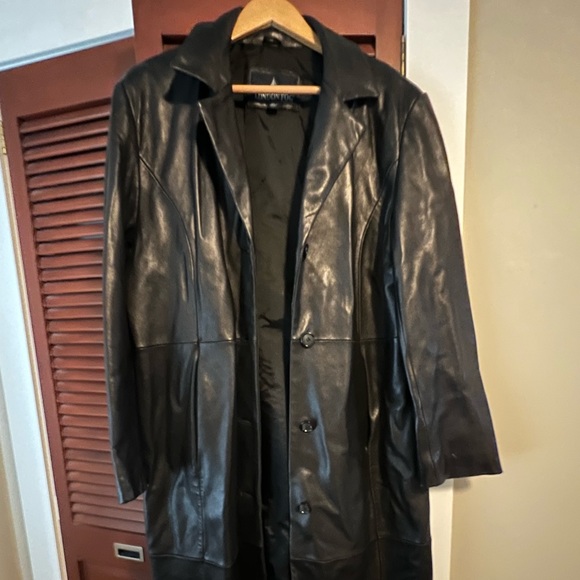 Vintage London Fog full length leather trench coat. Size XL. - Picture 2 of 6